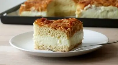 عصرونه امروز: کیک زنبوری؛ ضیافت بادام و عسل به سبک اصیل آلمانی!