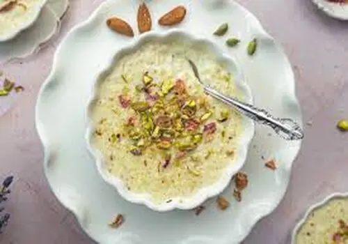 طرز تهیه ۴ مدل فرنی خوشمزه و مقوی برای افطار