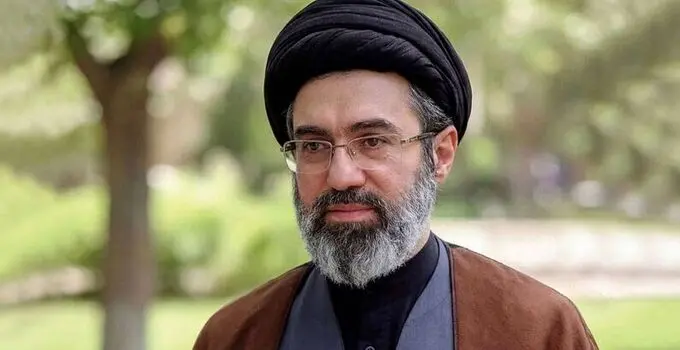 رهبر انقلاب: برای رسیدن به قله‌های پیشرفت هم‌عهد هستیم