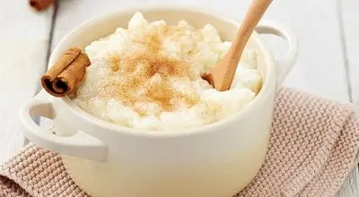 طرز تهیه پودینگ برنج فرانسوی با عطر عصاره وانیل
