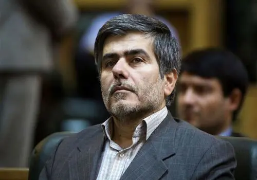 خواندن ترانه‌ای عاشقانه از امید برای احمدی‌نژاد با حضور وی!/ ویدئو