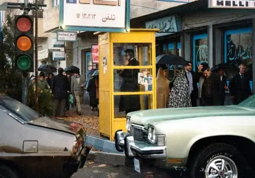 قاب دوستانه از پشت صحنه سریال «کلاغ» + عکس