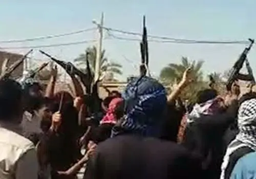 مردم در شبِ شلیکِ موشک‌ها به اسرائیل شادی می‌کردند با اینکه بوی جنگ به مشام می‌رسید+ فیلم