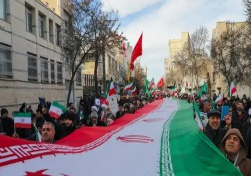 حضور حماسی مردم در راهپیمایی ۲۲ بهمن پیام وحدت و پایبندی مردم به ارزش‌های انقلاب اسلامی را به جهانیان مخابره می‌کند