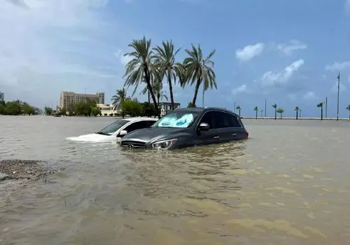 صحنه های آخر الزمانی از دبی پس از طوفان وحشتناک+ فیلم