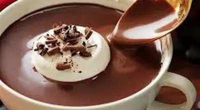 طرز تهیه هات چاکلت بادام ‌زمینی؛ نوشیدنی گرم پاییزی و زمستونی 
