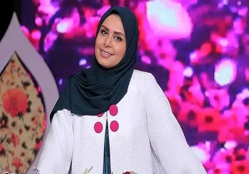 ظاهر متفاوت خانم مجری خارج از قاب تلویزیون