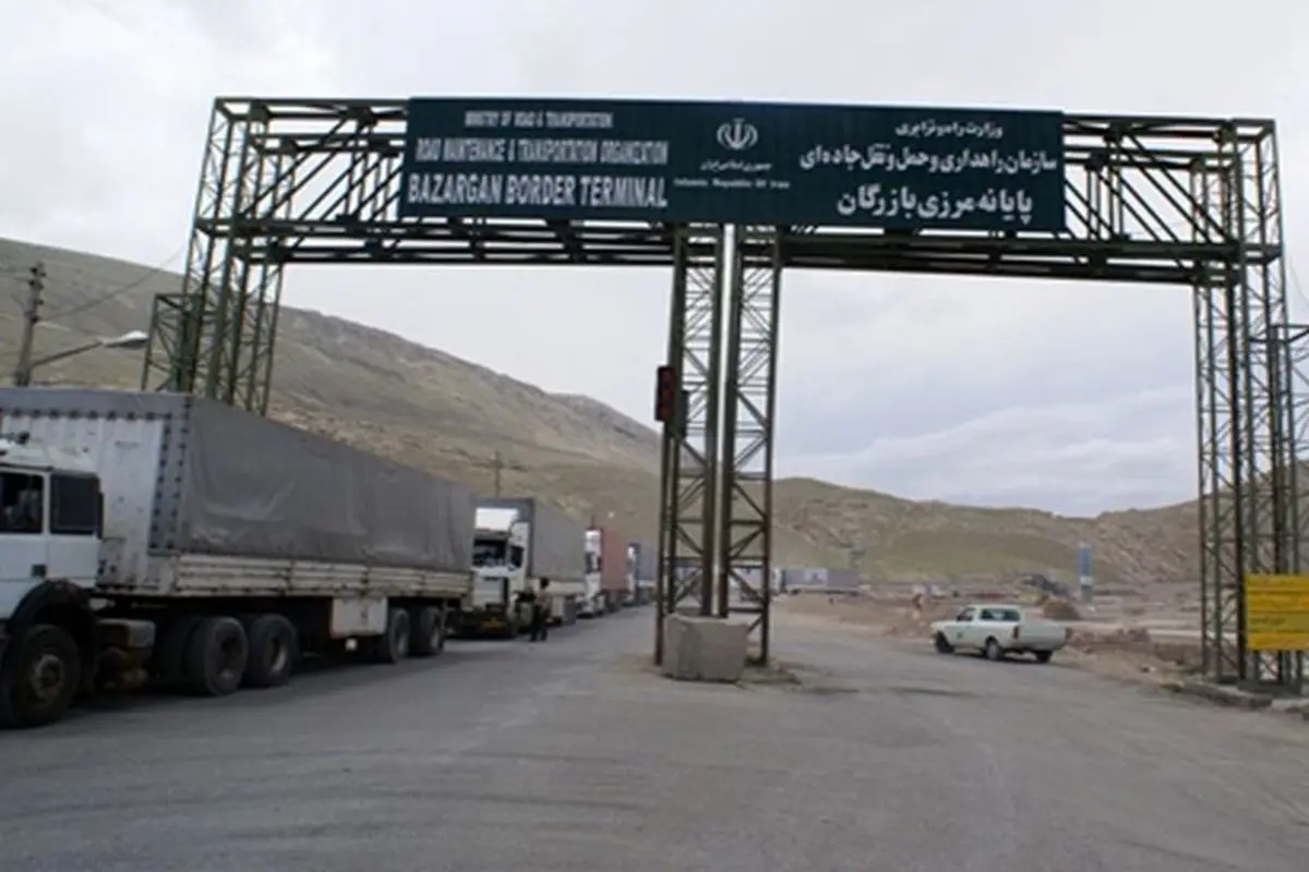 ازدحام شدید در مرز بازرگان جمعیت برای ورود به ترکیه+فیلم
