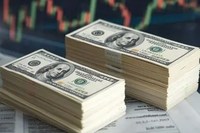 دلار دوباره جهش کرد؛ افزایش ۴ هزار تومانی نرخ ارز