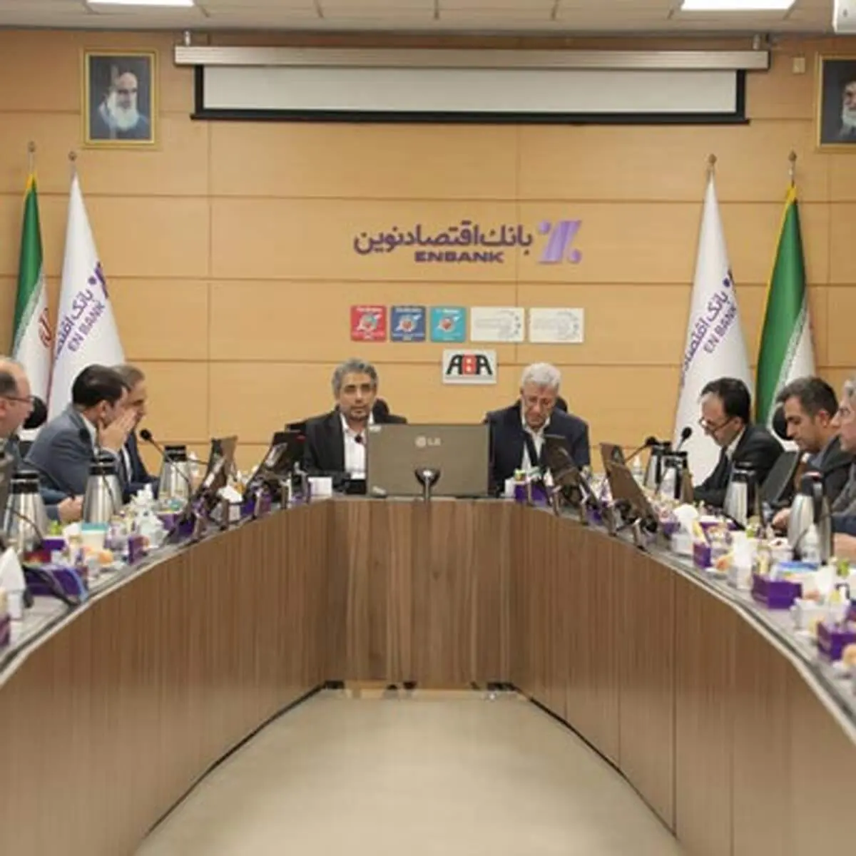 رئیس هیئت مدیره: بانک اقتصادنوین در حد توان و ظرفیت خود، مشکلات کشور را حل کرده است