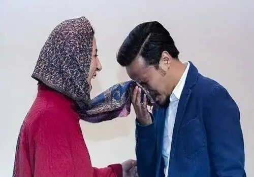 چهرۀ متفاوت «فاطمه معتمد آریا» وقتی چادر سر می‌کرد