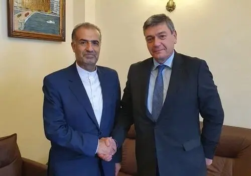اعطای پروفسوری افتخاری به پزشکیان
