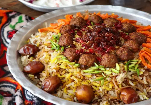 طرز تهیه رشته‌پلو سنتی؛ غذای بدون گوشت به سبک مادربزرگ‌ها