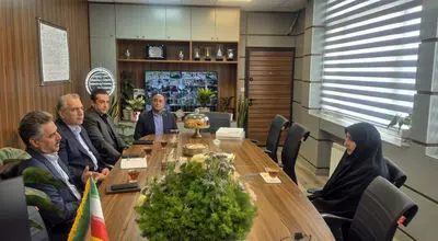 دیدار معاون شعب و توسعه بازار بانک سرمایه با مدیر آموزش و پرورش منطقه 8 تهران