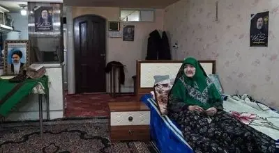 مادر رئیسی به پزشکیان: سوار هلیکوپتر نشو!
