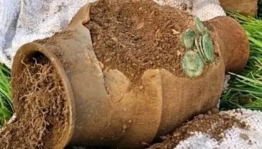  کشف کوزۀ حاوی 15 هزار سکه رومی + عکس
