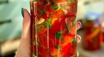 آموزش تهیه ترشی خوش‌طعم فلفل شیرین کبابی