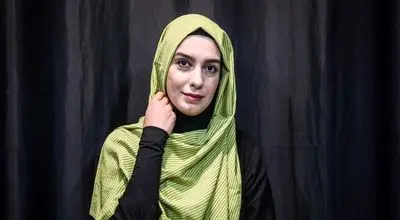 گریم دهه شصتی الیکا عبدالرزاقی در سریال برف بی‌صدا می‌بارد