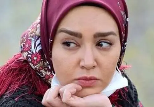 استایل عجیب بازیگر زن سریال نون خ با شلوار راه راه!