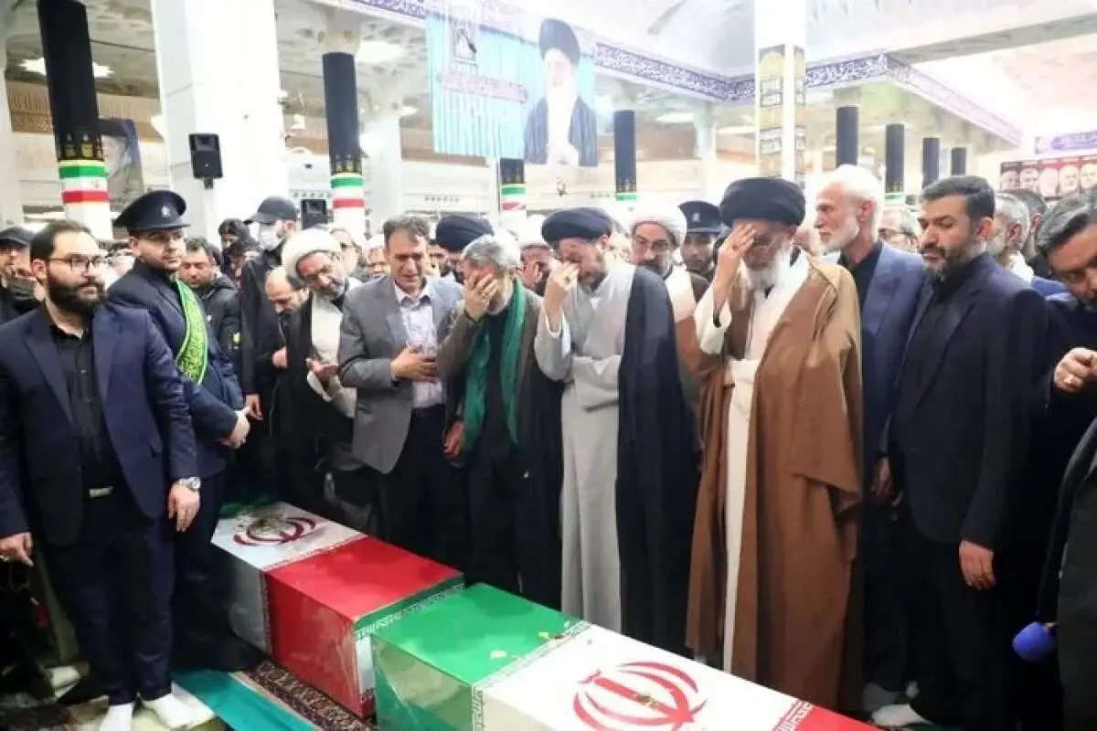 تشییع پیکر وزیر اطلاعات در قم برگزار شد +عکس