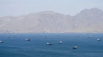 فوری؛ یک نفتکش در تنگه هرمز مورد اصابت پرتابه ناشناس قرار گرفت