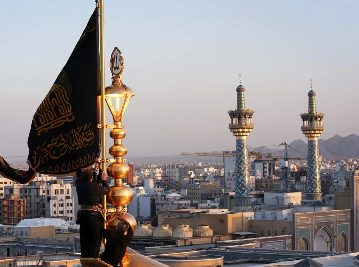 آیین اذن عزا و تعویض پرچم حرم رضوی/ گزارش تصویری