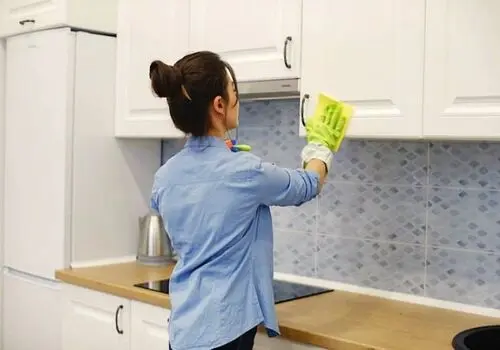 چرا نباید میوه‌ها را با مایع ظرفشویی بشورید؟