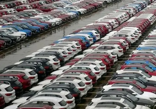 تحلیل بازار خودرو با علی خسروانی: چه کسانی با واردات خودرو تضاد منافع دارند؟