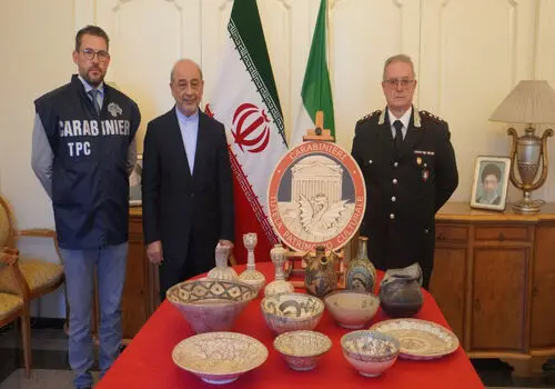 کشف نقاشی های شگفت انگیزی که 20 هزار سال آب می خورد