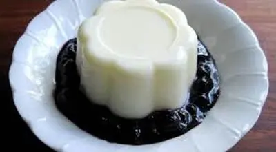  طرز تهیه ژله سفید با 2 روش ساده و خوشمزه