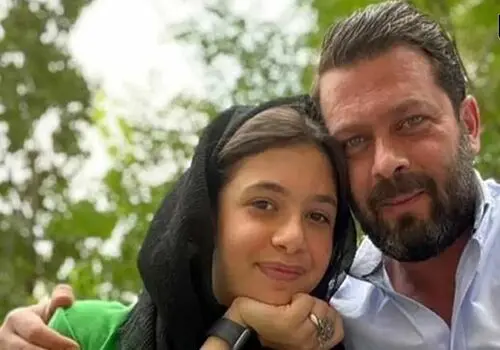 دختر مجید مظفری باز هم با ظاهری خاص در جمع هنرمندان ظاهر شد!