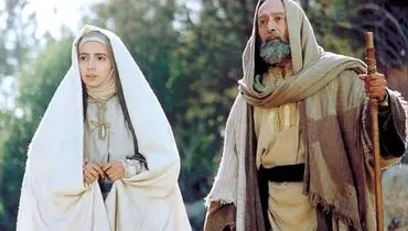 استوری‌های کریسمسی مریم مقدس در لوکیشن‌های آن‌چنانی!