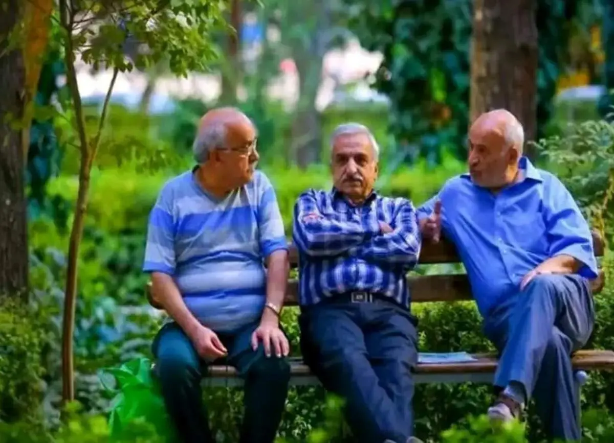 این بازنشستگان امروز حقوق میگیرند