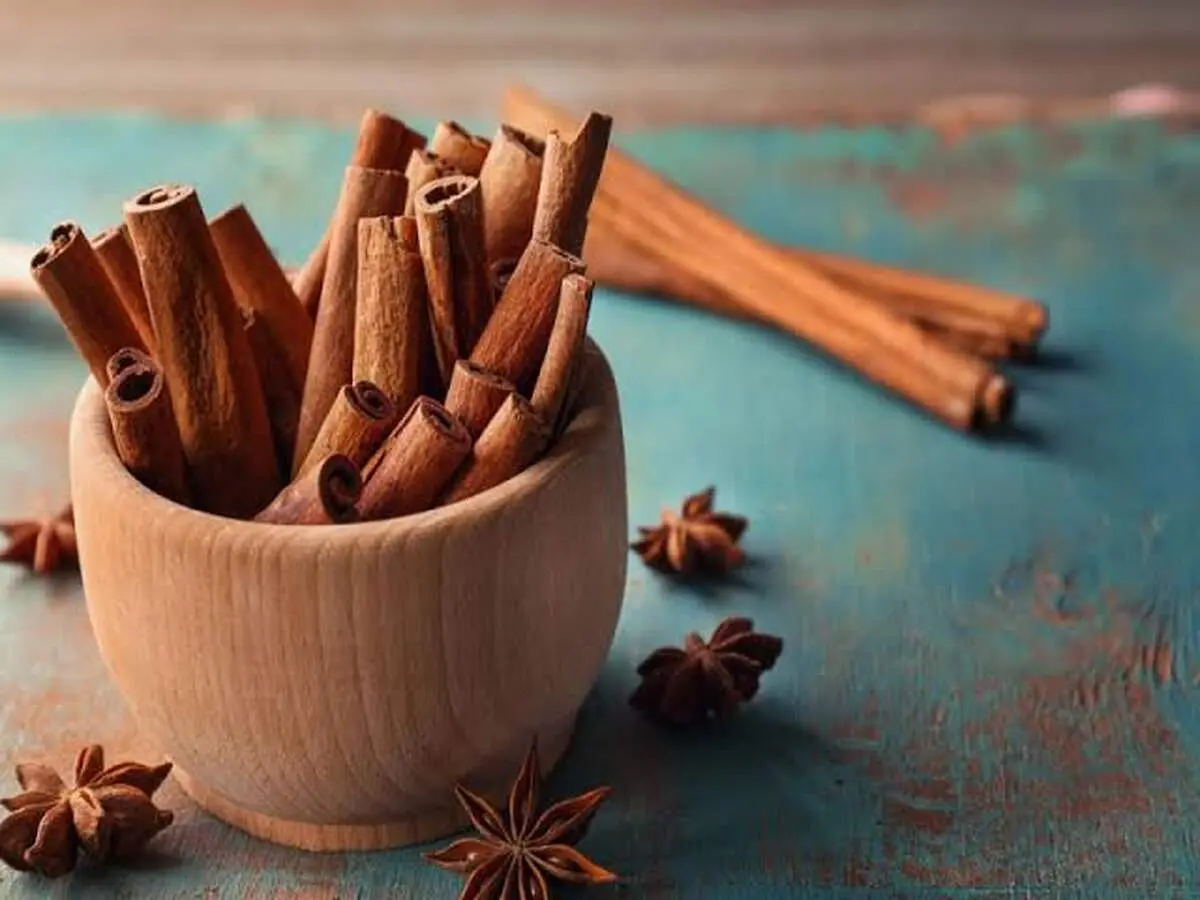 آب دارچین چگونه به کاهش وزن کمک می‌کند؟ طرز تهیه و نکات مصرف