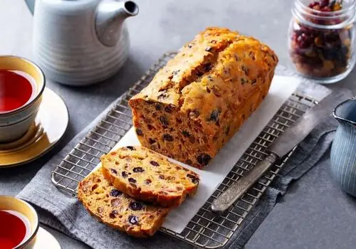 طرز تهیه کیک رژیمی با شیره انگور؛ سالم و مقوی