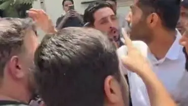 شورش هواداران پرسپولیس مقابل باشگاه؛ بنری که همه را شوکه کرد + فیلم
