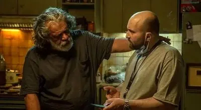 بمب پیر پسر در اکران انلاین ترکید