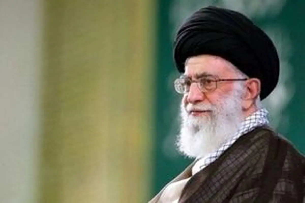 عکسی پر مفهوم از رهبر انقلاب در خیابان های پاکستان
