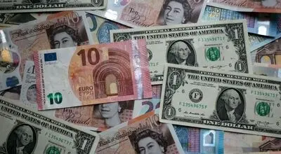 نرخ حواله دلار و یورو در مرکز مبادله امروز چهارشنبه 7 مرداد
