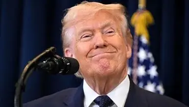 پوسترهای عجیب کاخ سفید ادامه دارد؛ ترامپ در هیبت جیمز باند+عکس