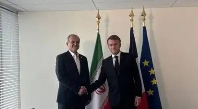 پزشکیان و مکرون دیدار کردند