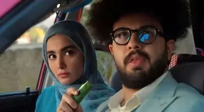 انتشار عکسی از بازیگر نقش سارا معمولی در کنار عمو رحمت!