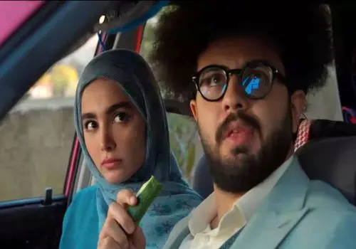انتشار عکسی از بازیگر نقش سارا معمولی در کنار عمو رحمت!