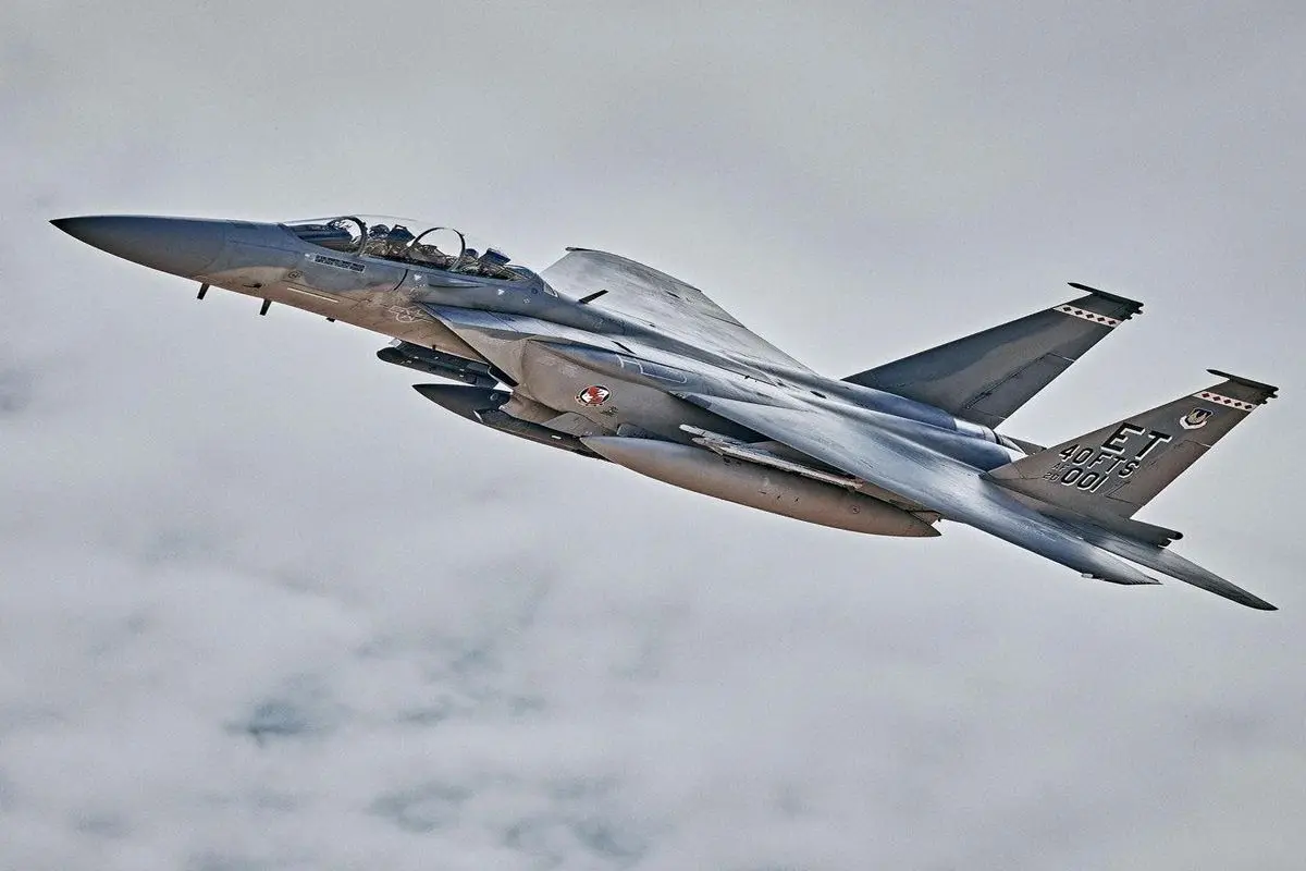 قدرتمندترین و سریع ترین نسل جنگنده F15 جهان مجهز به سیستم کنترل پرواز دیجیتال + فیلم 