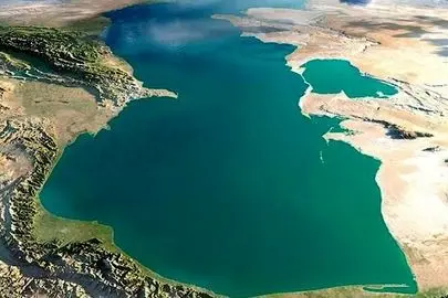 قرمز شدن عجیب دریای عمان + فیلم